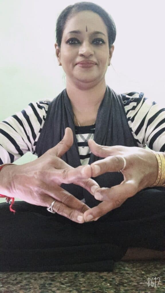 Mudras for beginners: the Surabhi mudra 